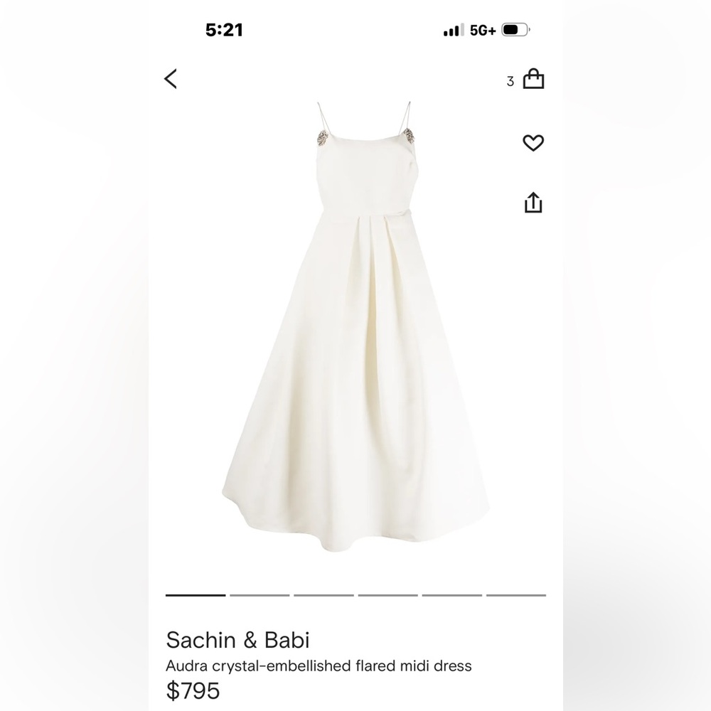 Like new beautiful white dress. size 4